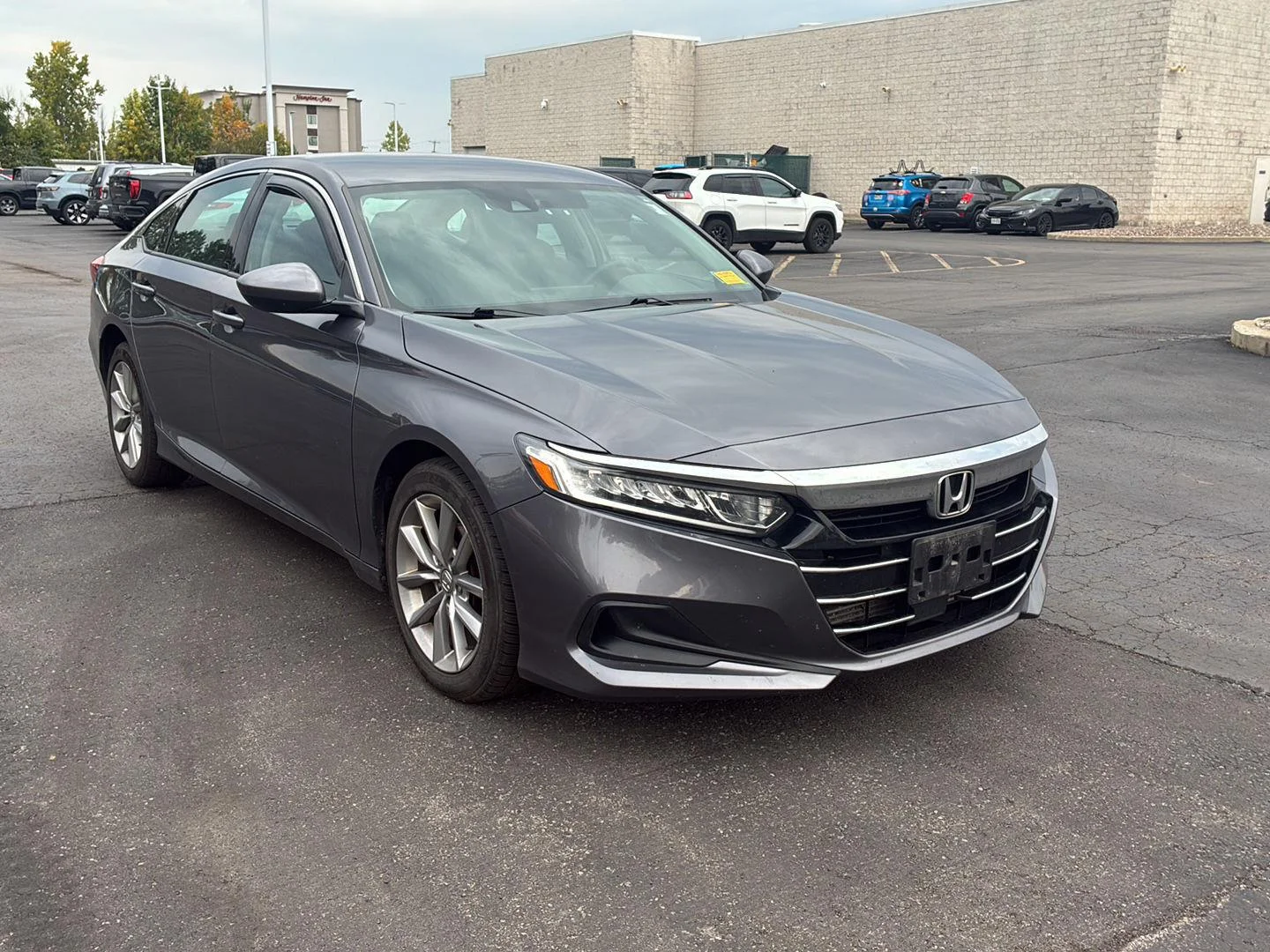 Used 2022 Modern Steel Metallic Honda LX image 17