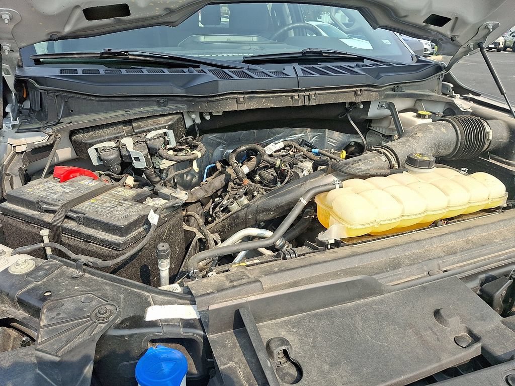 Used 2025 Silver Ford XLT image 28