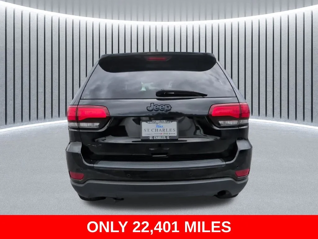 Used 2020 Black Jeep Laredo image 6