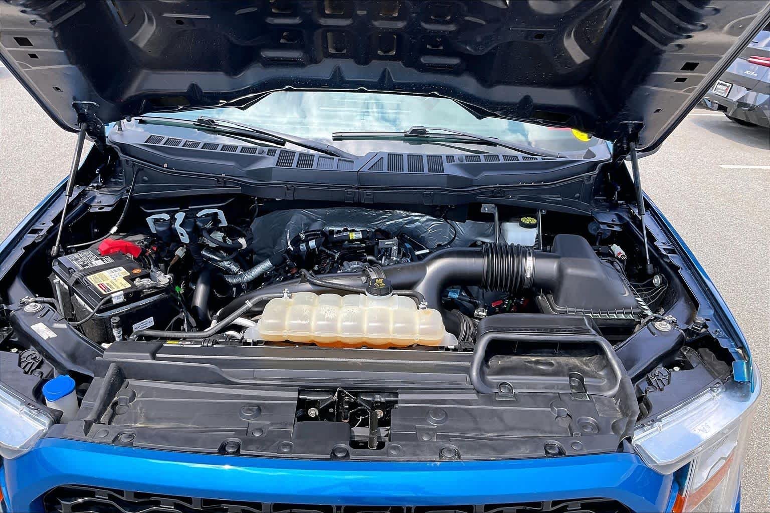 Used 2021 Velocity Blue Metallic Ford XL image 27
