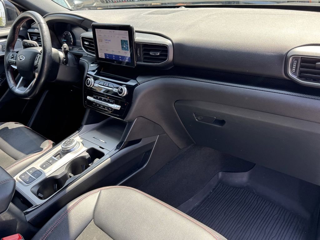 Used 2023 Gray Metallic Ford ST-Line image 7