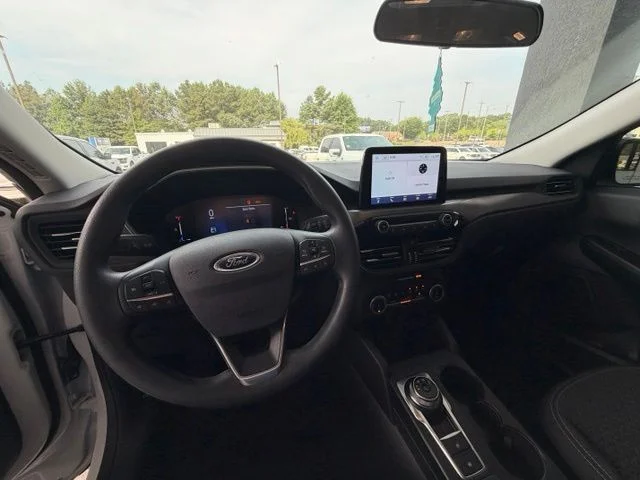 Used 2025 Oxford White Ford Active image 9