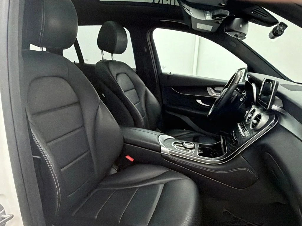 Used 2018 White Mercedes-Benz GLC 300 image 33