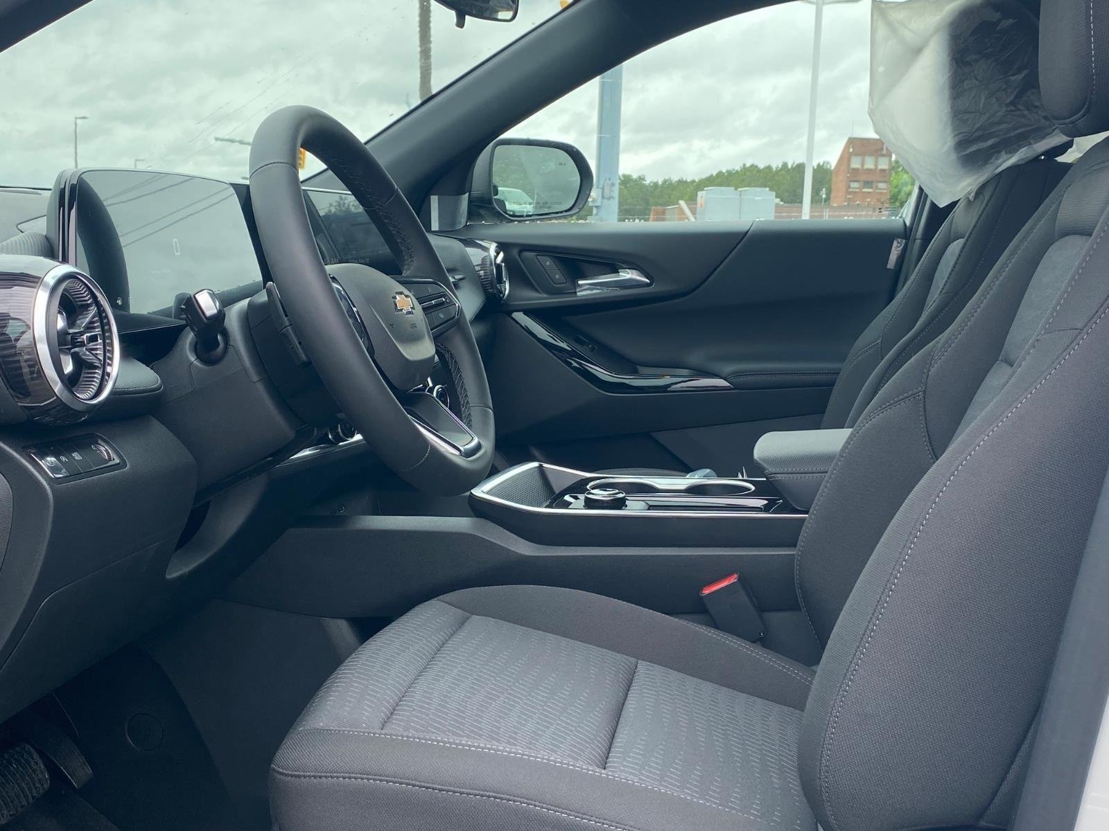2026 Chevrolet Equinox LT - Photo 14