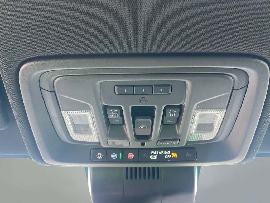 Used 2024 Black Chevrolet High Country image 27