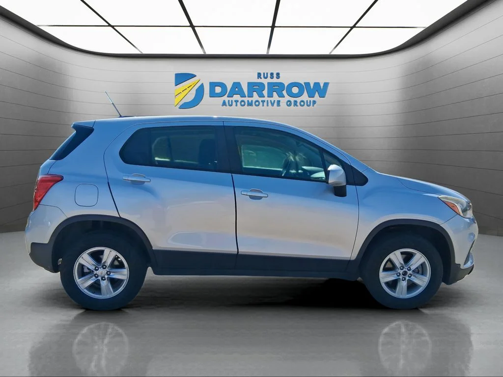 Used 2018 Silver Chevrolet LS image 6