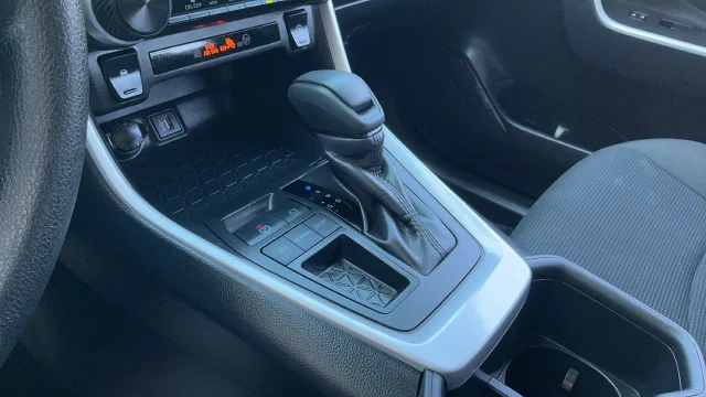 Used 2025 White Toyota LE image 18