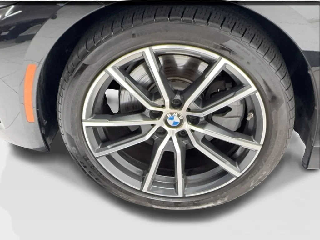 Used 2022 Black BMW 330i image 13