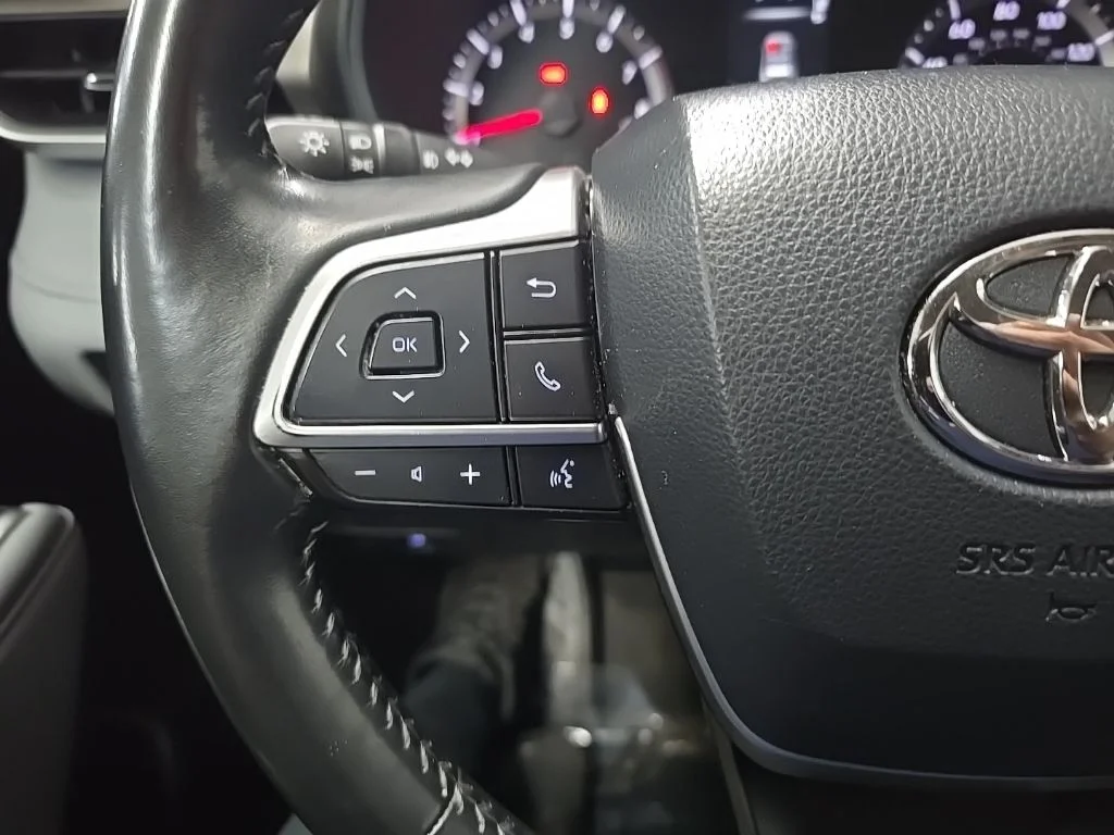 Used 2022 Beige Toyota LE image 19