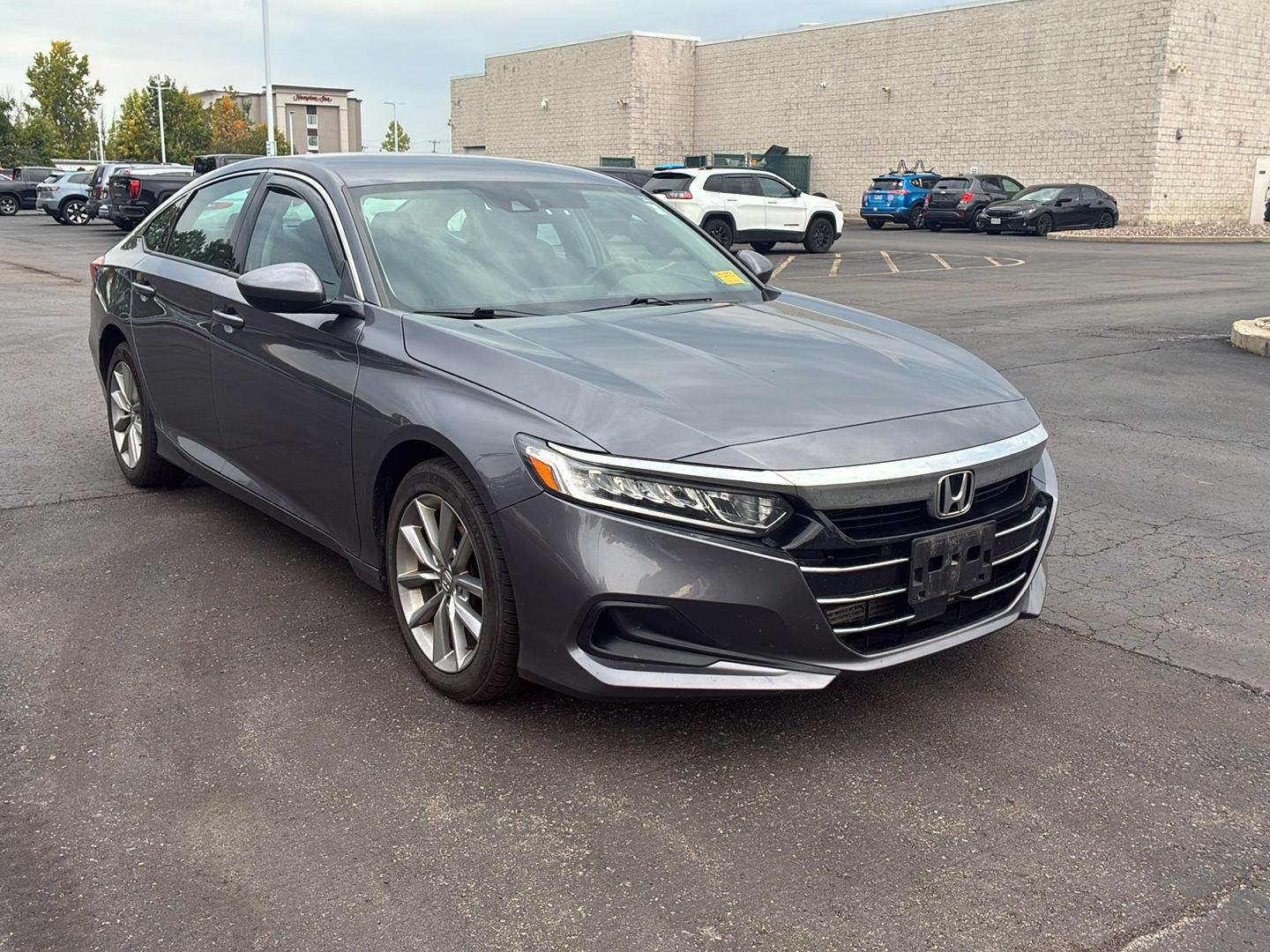 Used 2022 Modern Steel Metallic Honda LX image 17