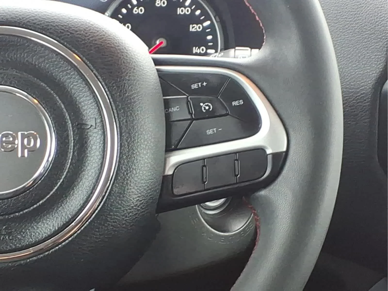 Used 2023 Alpine White Clearcoat Jeep Trailhawk image 22