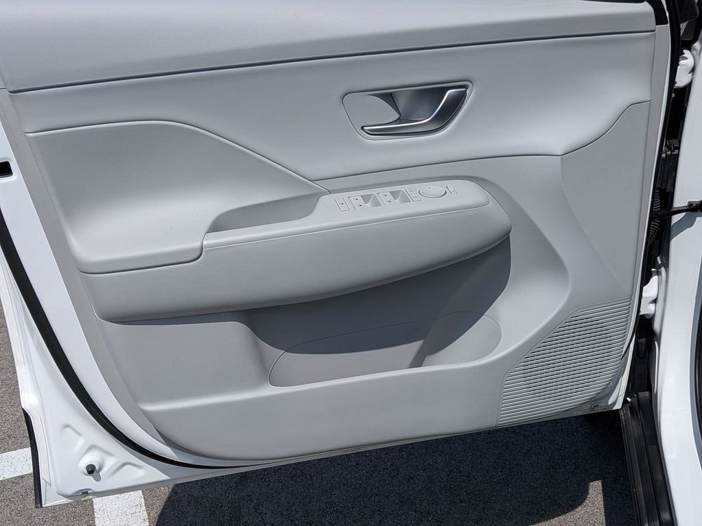 Certified Used 2026 White Hyundai SEL Premium image 12
