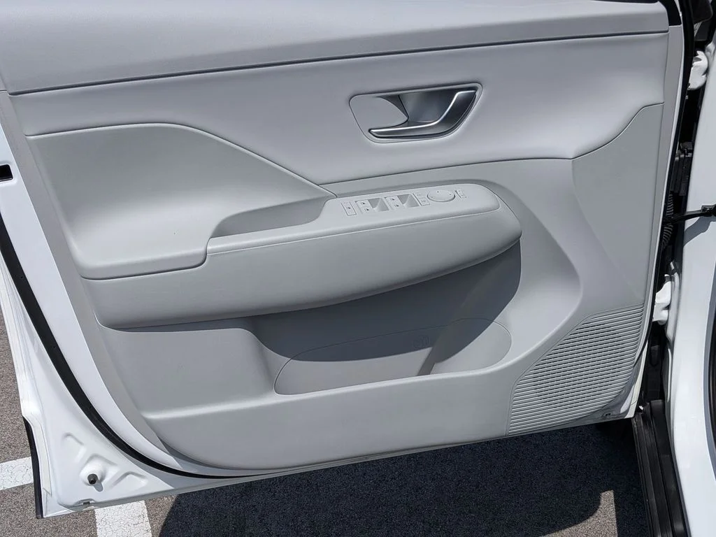 Certified Used 2026 White Hyundai SEL Premium image 12