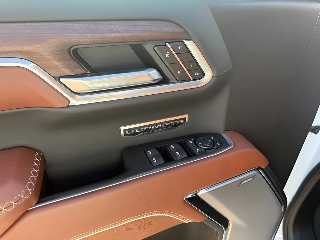New 2026 Glacier White Tricoat GMC Denali Ultimate image 10