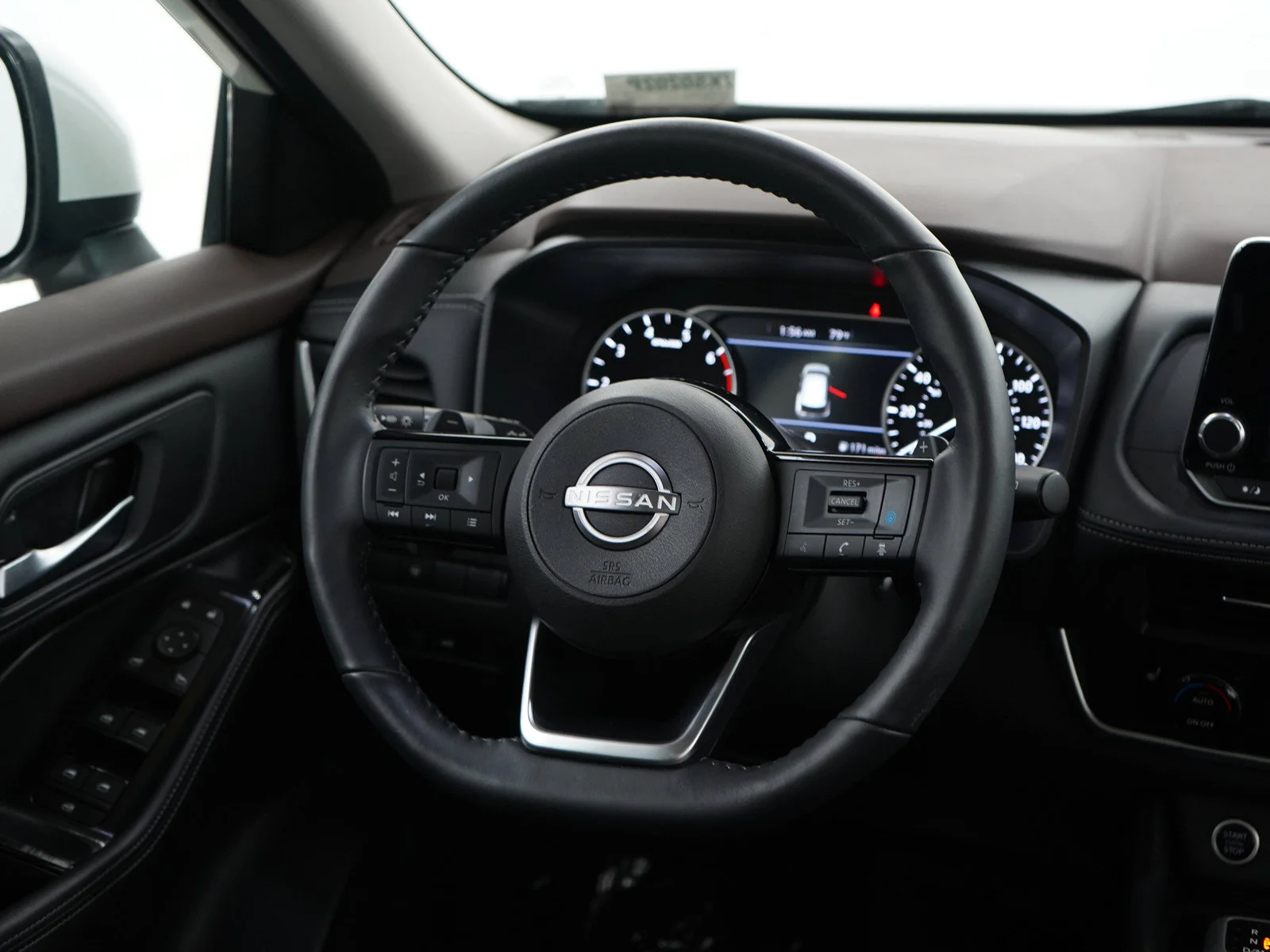 Used 2023 Pearl White Tricoat Nissan SV image 14