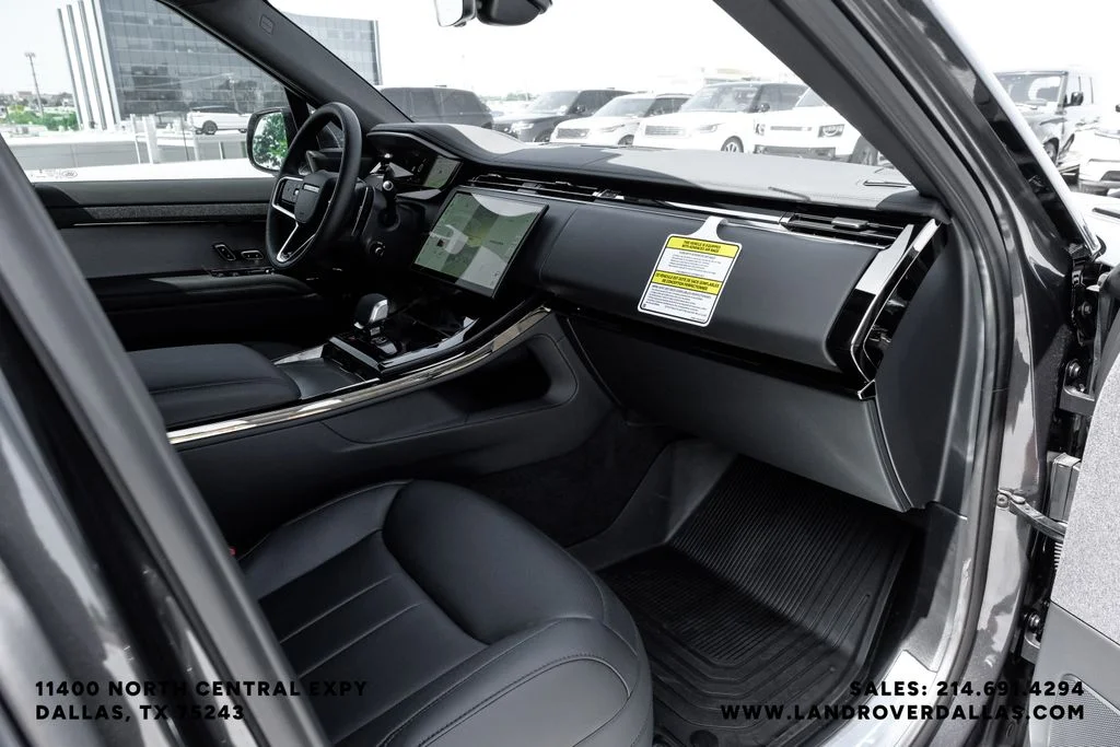 New 2026 Carpathian Gray Land Rover SE image 10