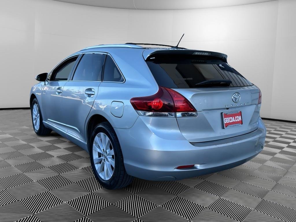 Used 2015 Celestial Silver Metallic Toyota LE image 6