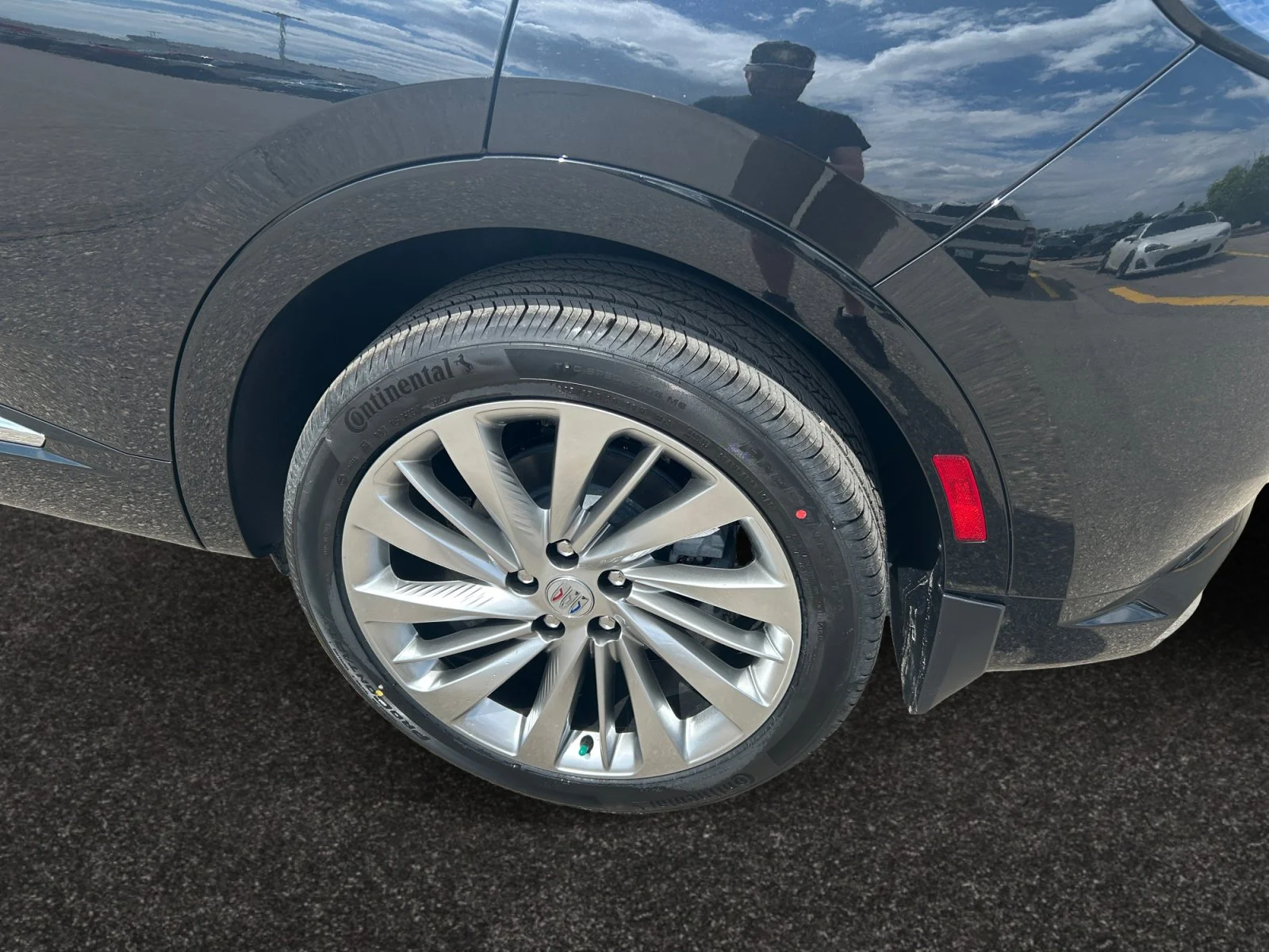 New 2026 Ebony Twilight Metallic Buick Avenir AWD image 9