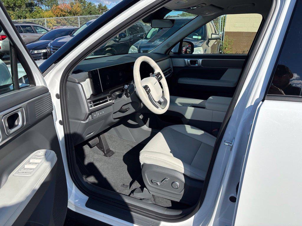 New 2027 White Hyundai SEL image 11
