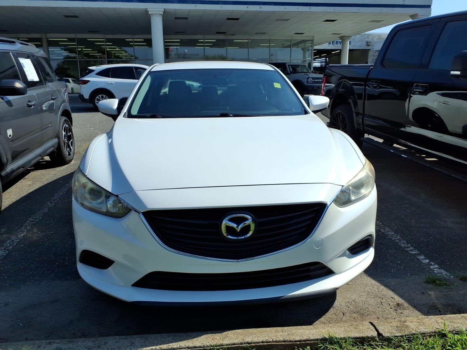 Used 2016 Snowflake White Pearl Mica Mazda i Touring image 2