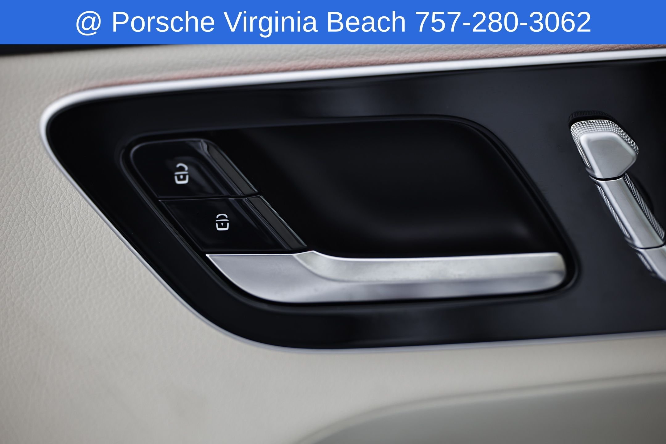 Used 2025 White Mercedes-Benz GLC 300 image 22