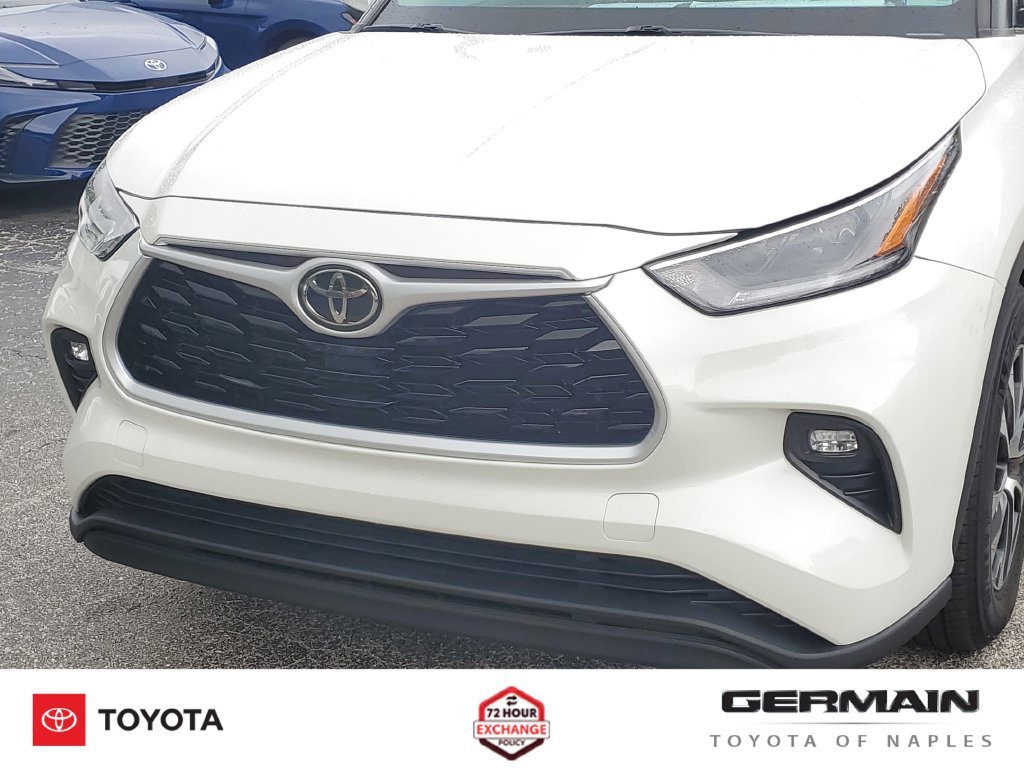 Used 2021 White Toyota XLE image 14