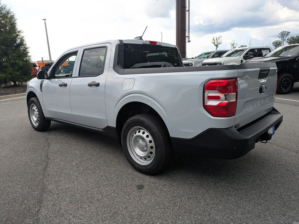 New 2026 Space White Metallic Ford XL image 6
