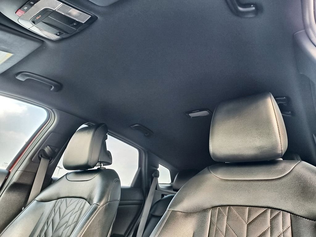 Used 2023 Red Kia X-Line image 22