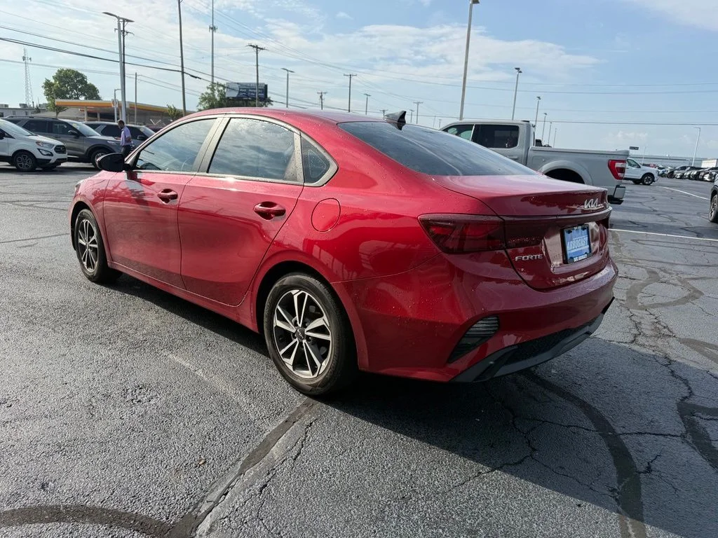 Used 2023 Red Kia LXS image 7