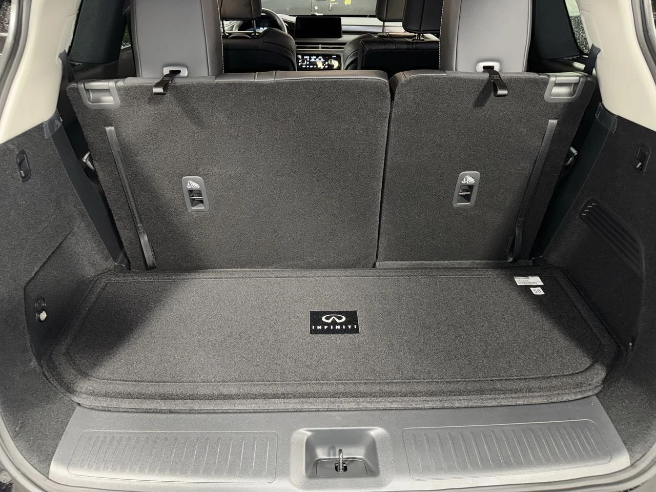 Certified Used 2026 Mineral INFINITI LUXE image 34