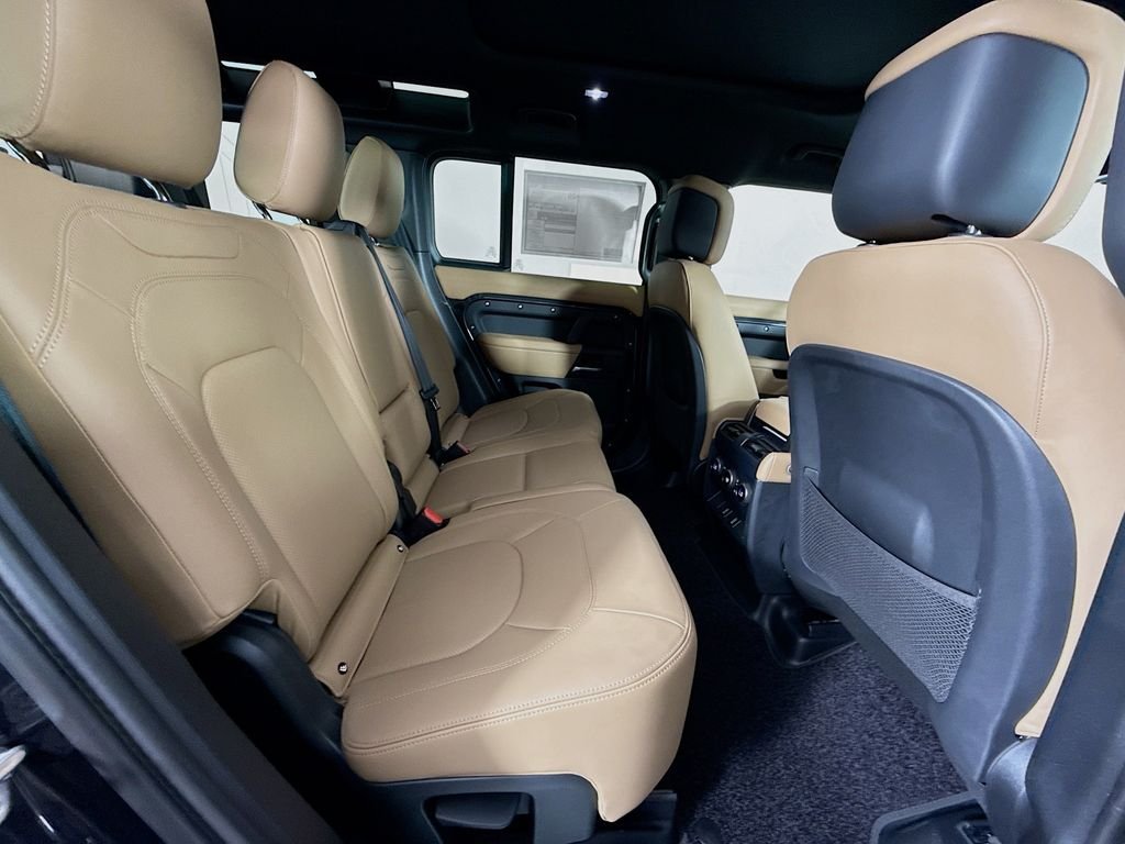 New 2026 Carpathian Grey Land Rover X-Dynamic SE image 23