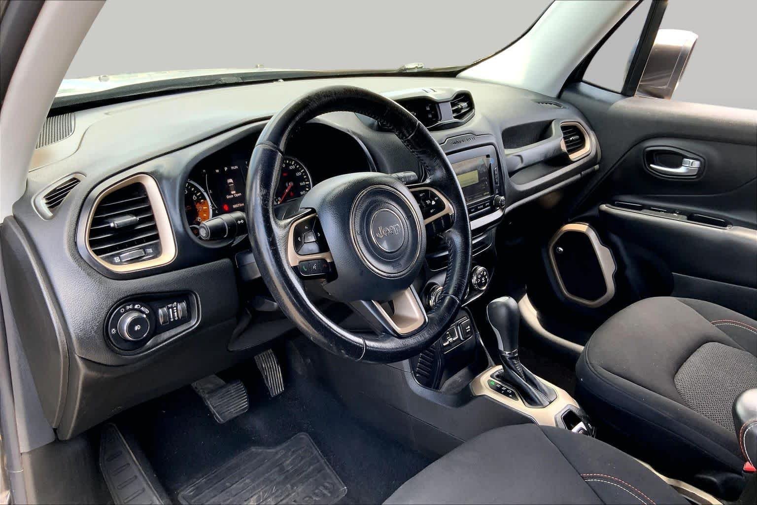 Used 2016 Granite Crystal Metallic Clearcoat Jeep 75th Anniversary image 15