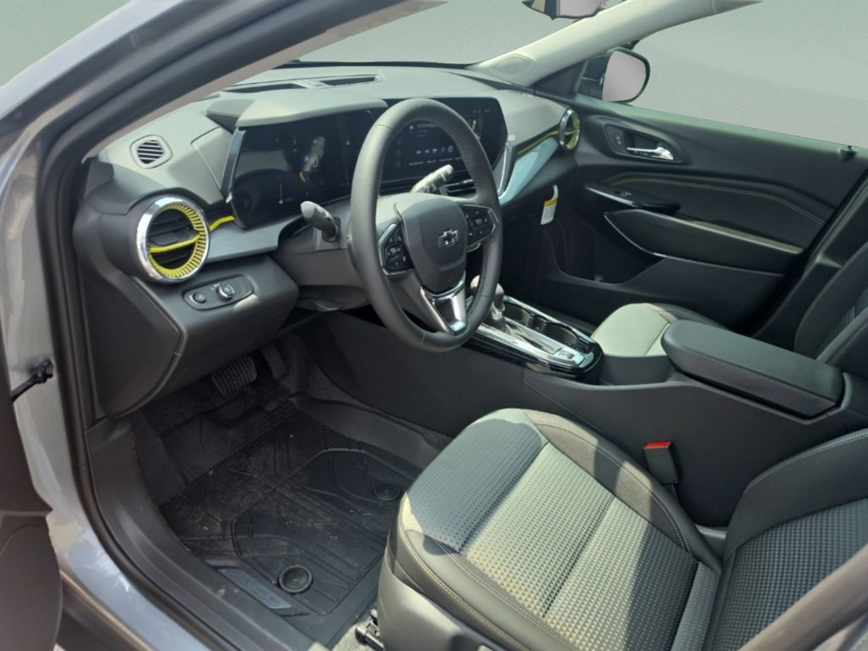 2026 Chevrolet Trax LT - Photo 13