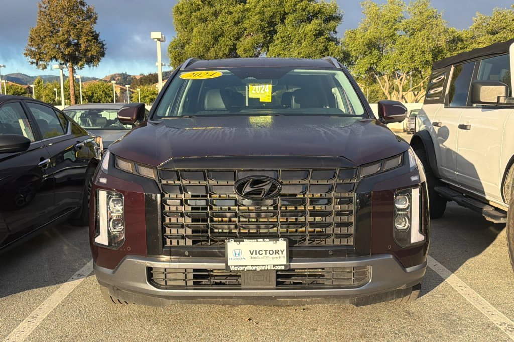 Used 2024 Sierra Burgundy Hyundai Limited image 2
