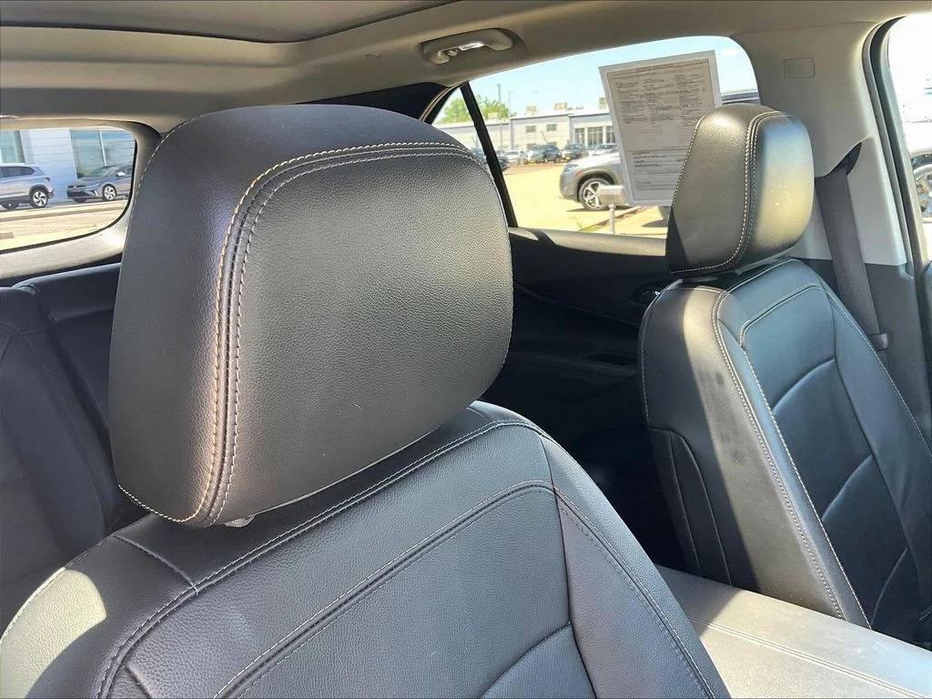 Used 2020 White Chevrolet Premier image 23