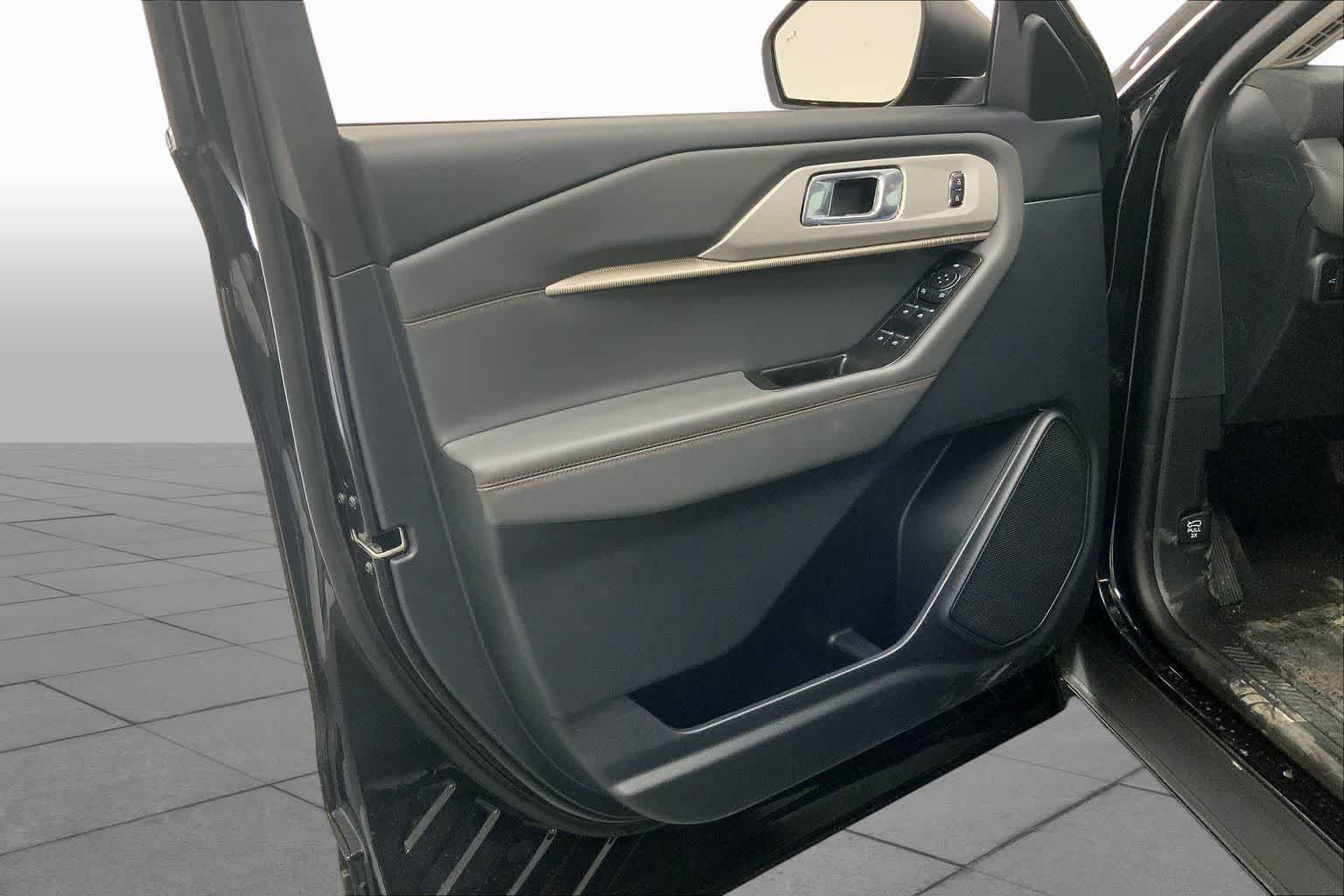 New 2026 Agate Black Metallic Ford Active image 10