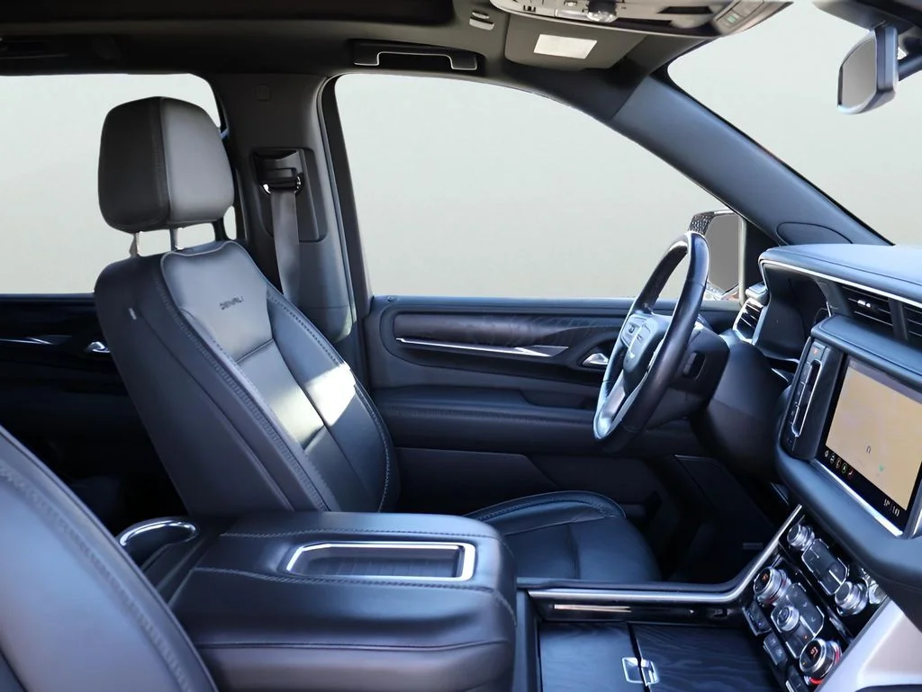 2021 GMC Yukon Denali - Photo 10