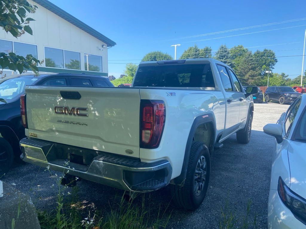 Used 2025 Summit White GMC Pro image 5