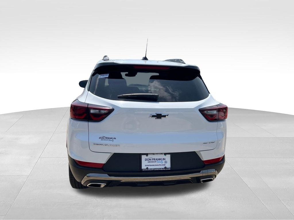 Used 2024 White Chevrolet ACTIV image 4