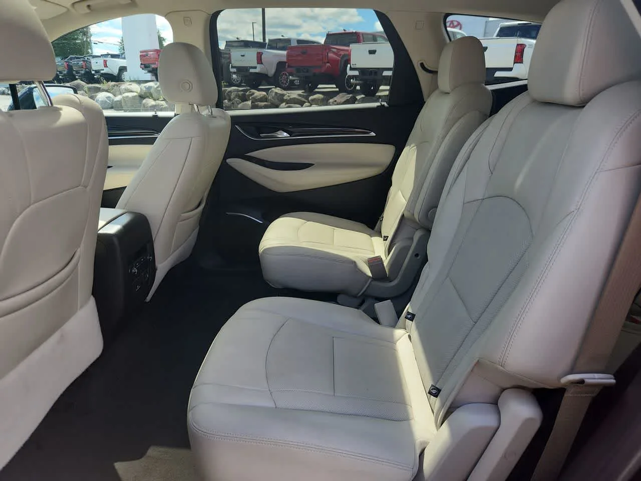 Used 2023 Ebony Twilight Metallic Buick Essence image 14