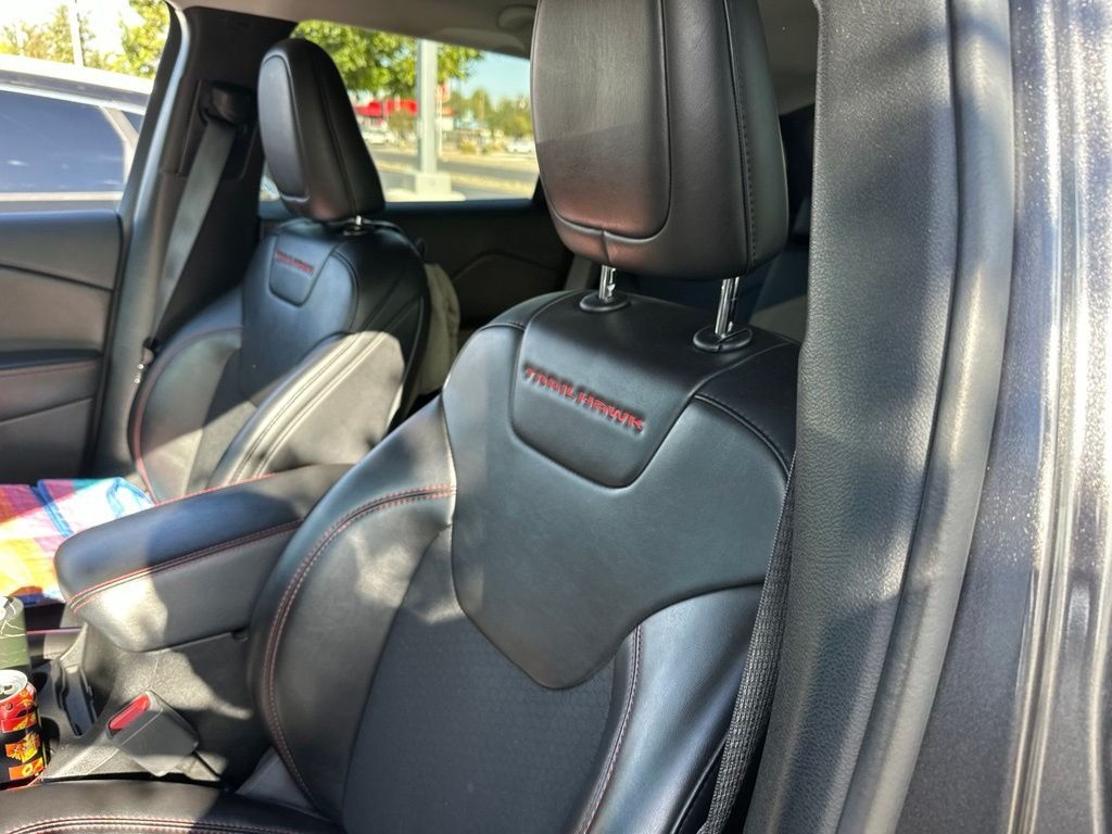 Used 2022 Gray Jeep Trailhawk image 12