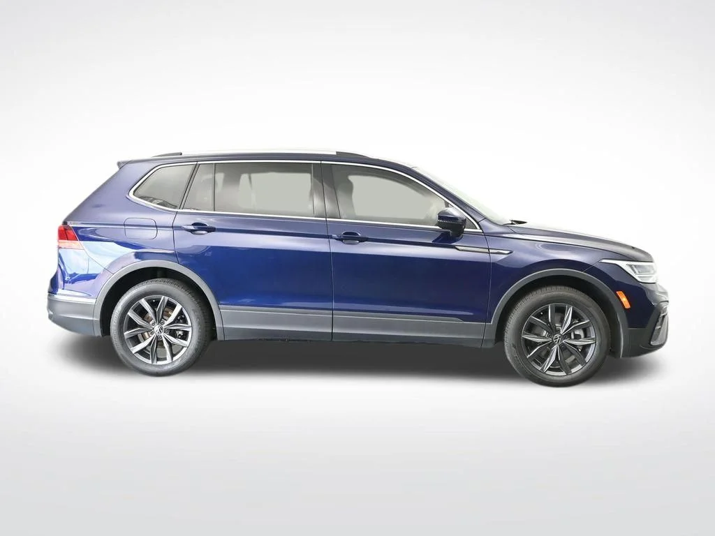 Used 2023 Blue Volkswagen 2.0T SE image 4