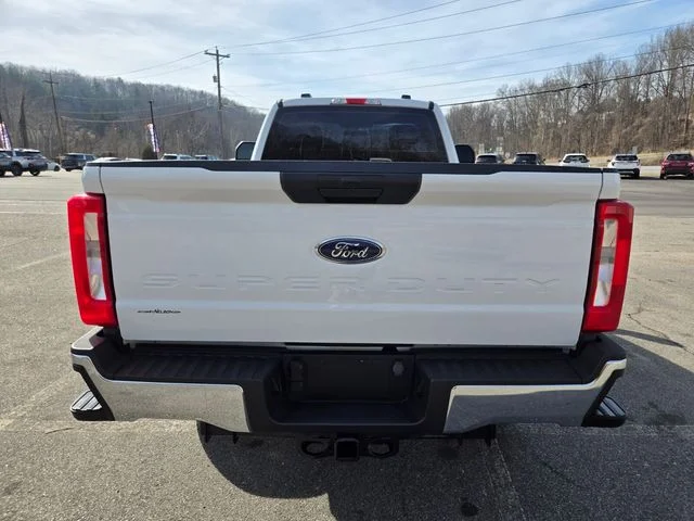 Used 2024 White Ford XL image 7