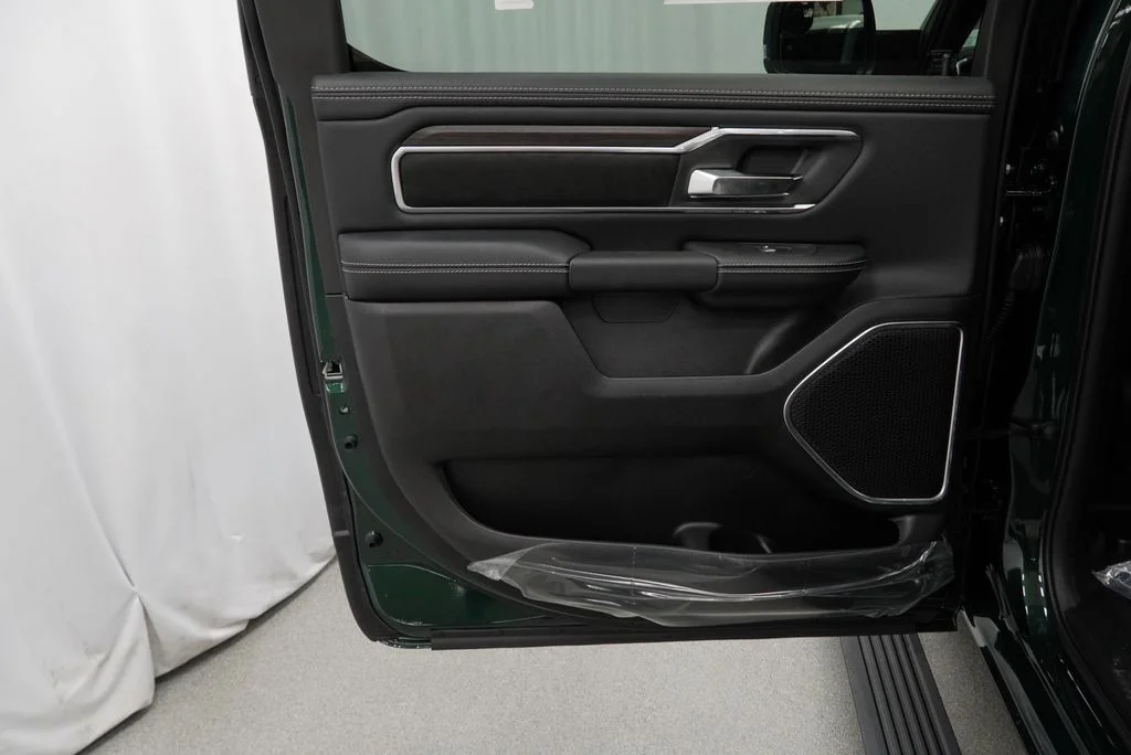 New 2027 Serrano-Green Metallic Exterior Paint RAM Laramie image 28