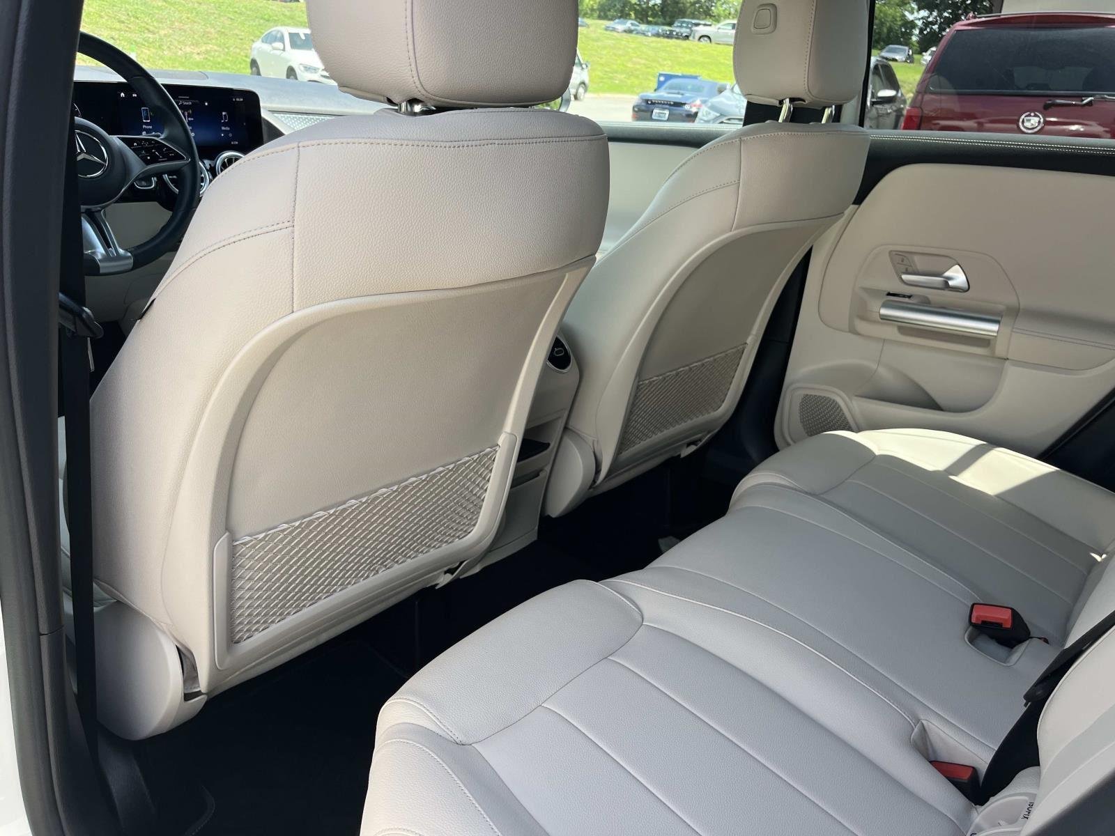 Certified Used 2025 Polar White Mercedes-Benz GLA 250 image 20