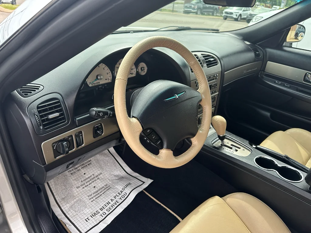 Used 2004 Silver Top Ford Deluxe image 11