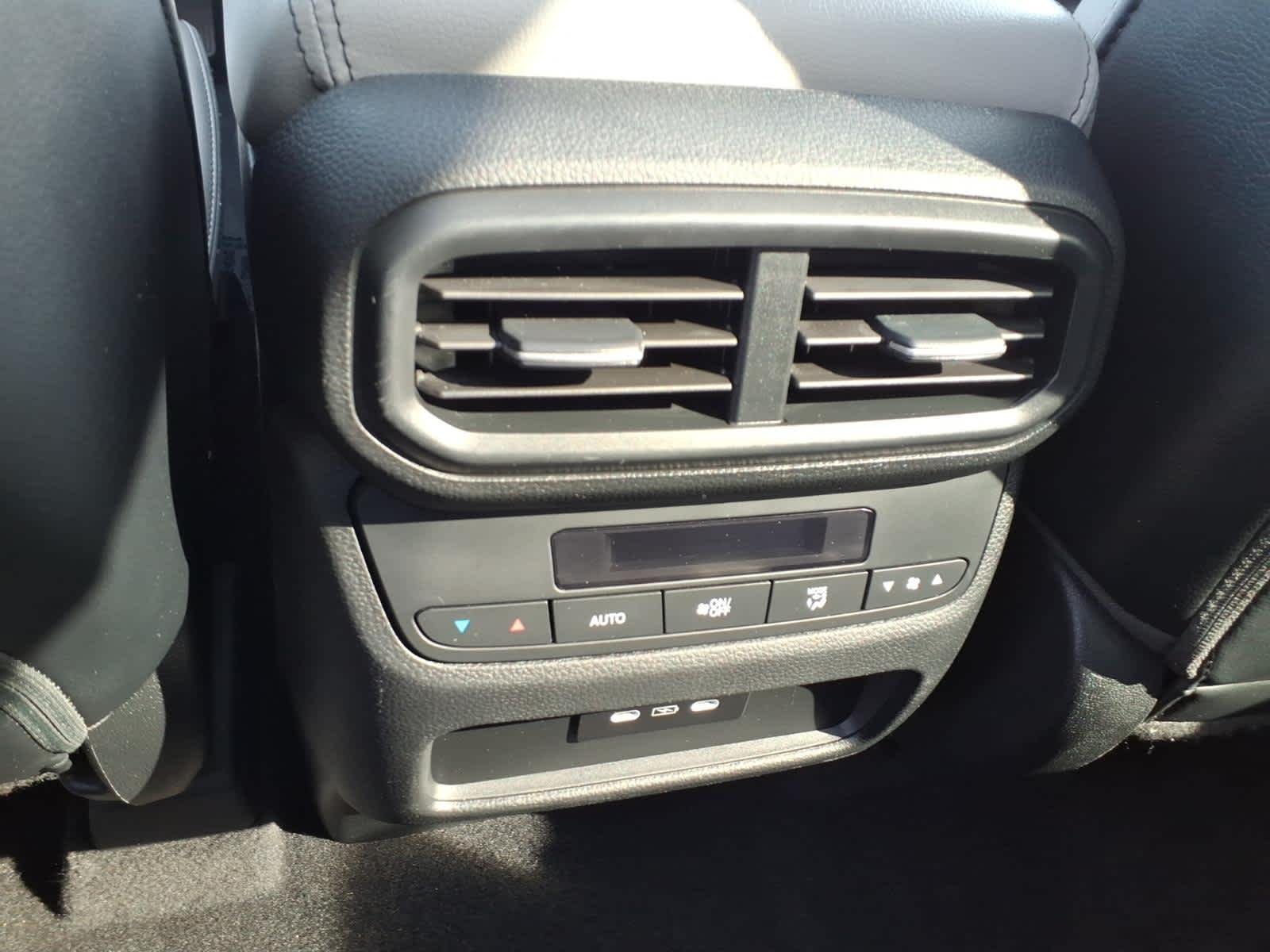 2024 Honda Pilot Touring - Photo 13
