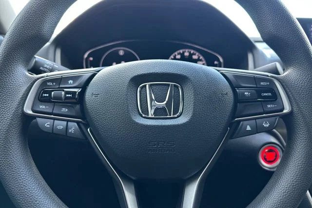 Certified Used 2022 Lunar Silver Metallic Honda LX image 25
