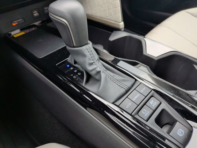 Certified Used 2025 Beige Toyota XLE image 27
