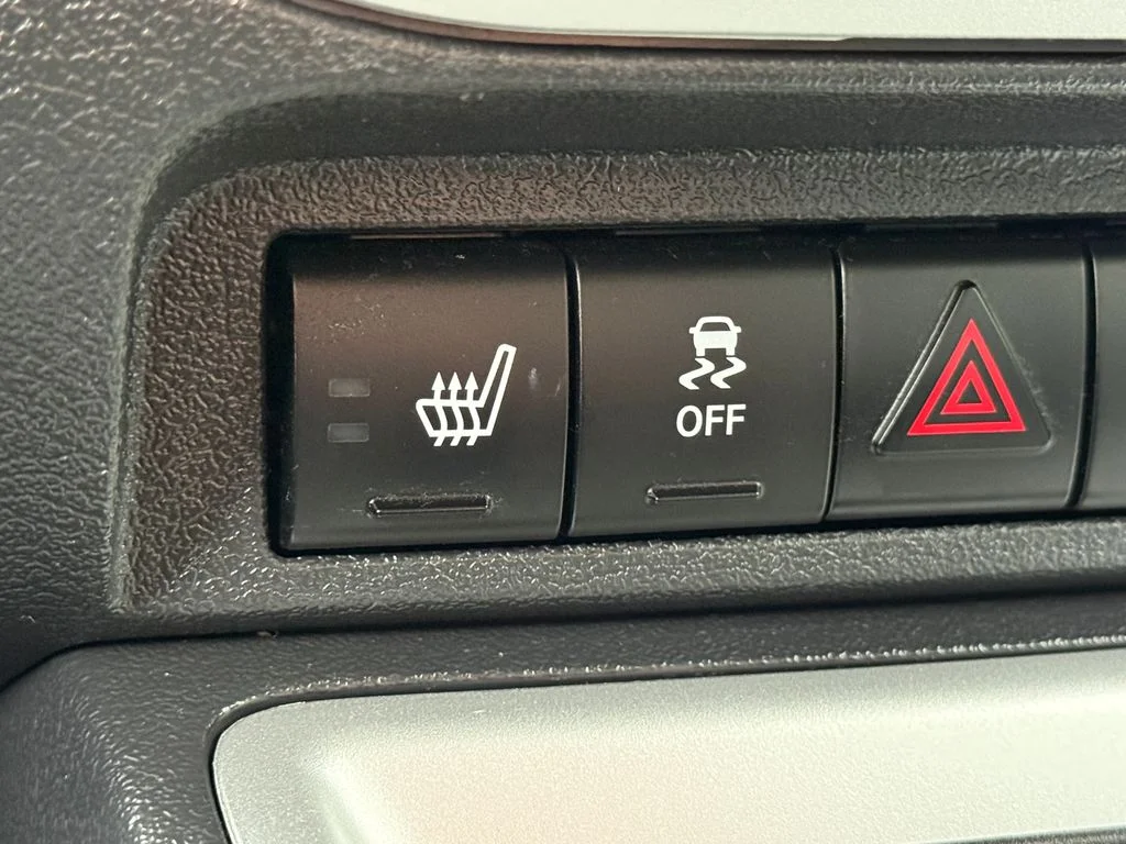 Used 2017 Gray Jeep Latitude image 13